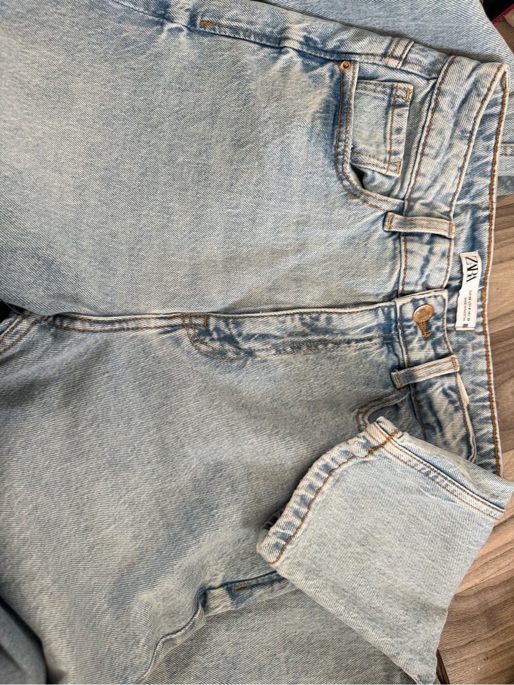 Zara Light Wash High-Rise Women's Jeans